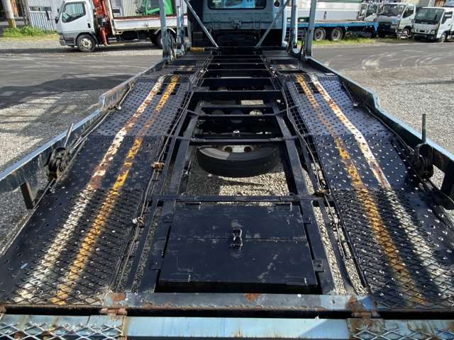 UD Trucks Condor 7