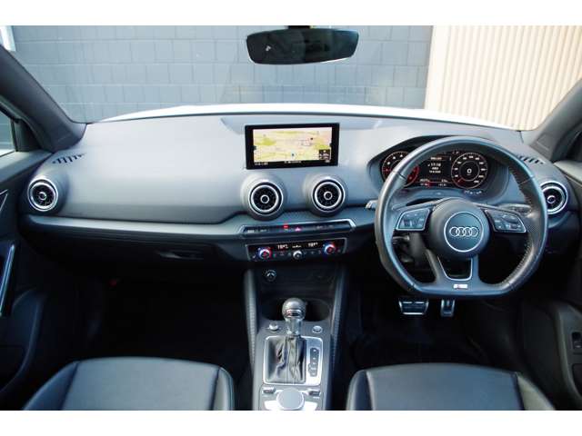 Audi Q2 5