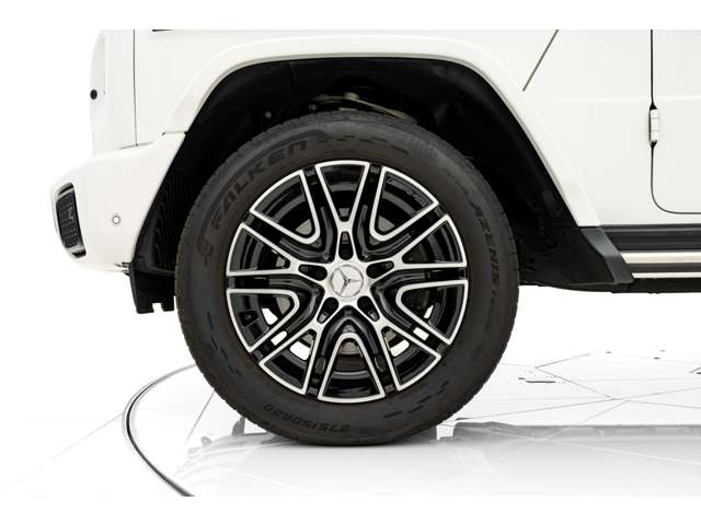 Mercedes-Benz G-Class 12