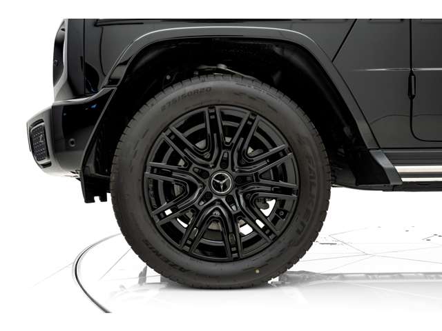 Mercedes-Benz G-Class 12