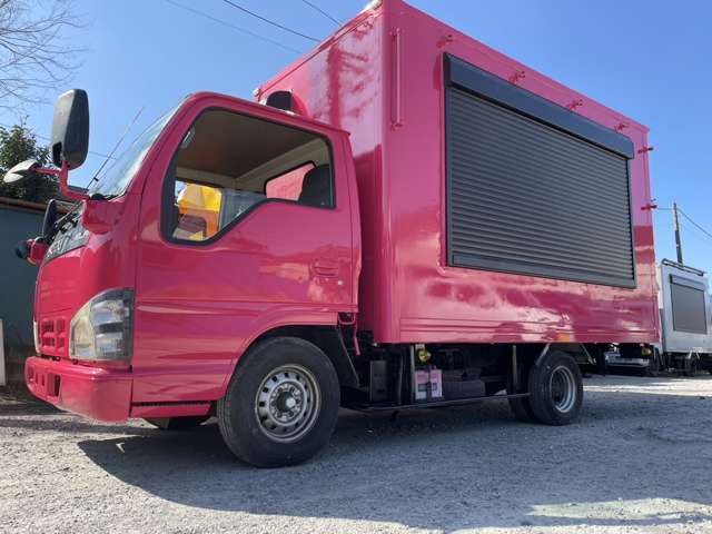 Isuzu Elf 3