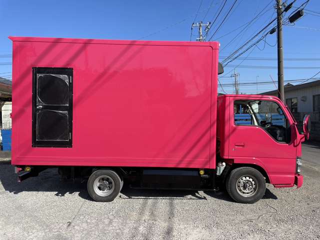 Isuzu Elf 4
