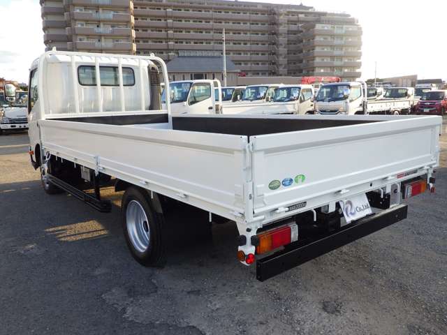 Hino Dutro 2