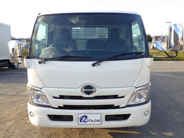 Hino Dutro 4