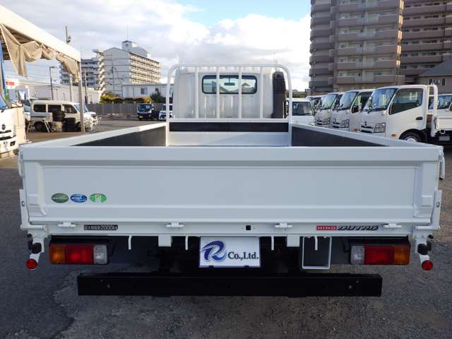 Hino Dutro 5