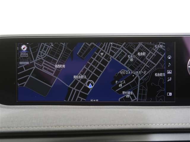 Lexus UX 10