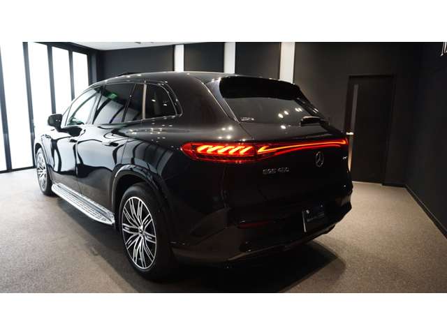 Mercedes-Benz EQS SUV 7