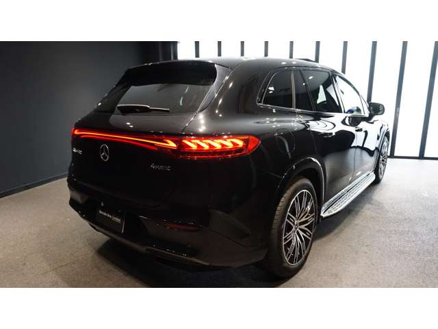 Mercedes-Benz EQS SUV 9