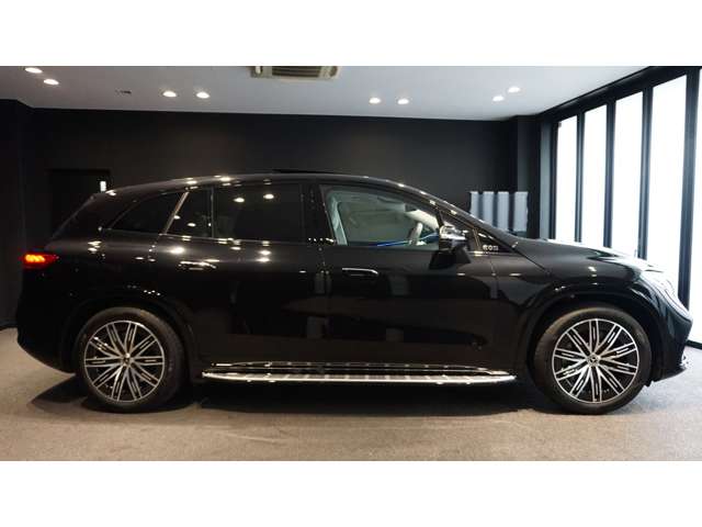 Mercedes-Benz EQS SUV 10