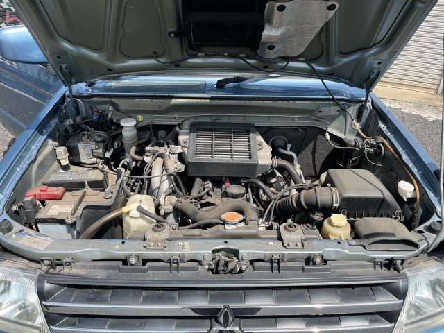 Mitsubishi Pajero Mini 4