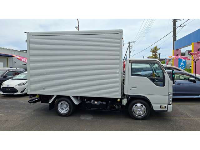 Isuzu Elf 7