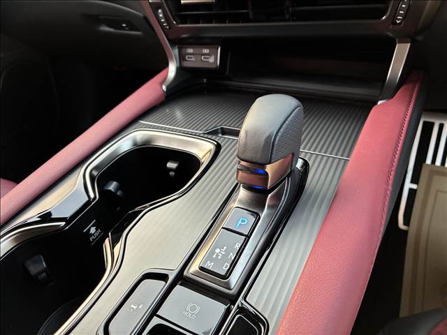 Lexus RX 9