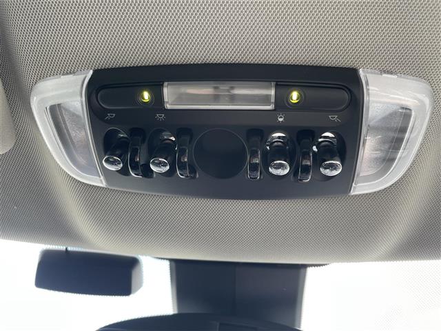 MINI Crossover 7