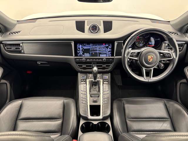 Porsche Macan 4
