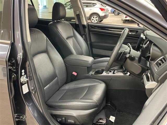Subaru Legacy Outback 12