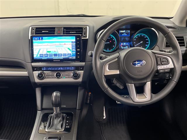 Subaru Legacy Outback 6