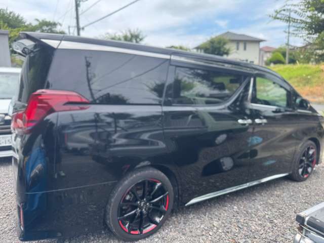 Toyota Alphard 5