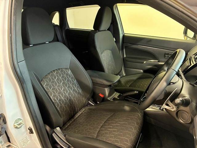 Mitsubishi RVR 11