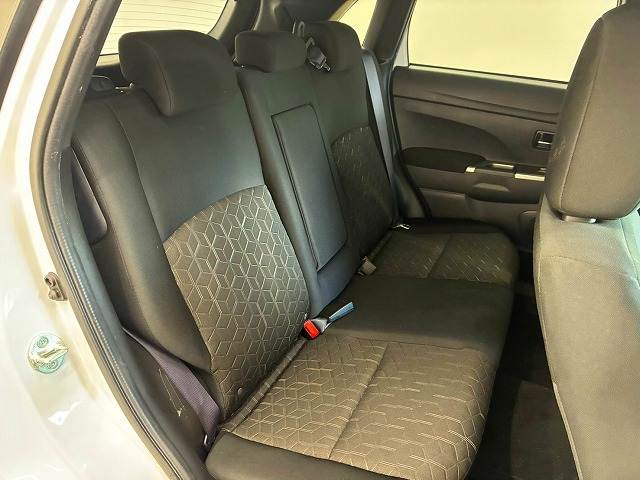 Mitsubishi RVR 12