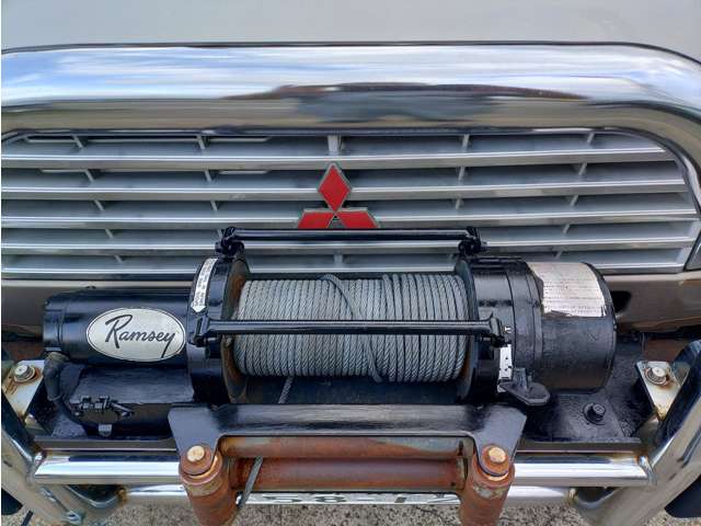 Mitsubishi Pajero 12