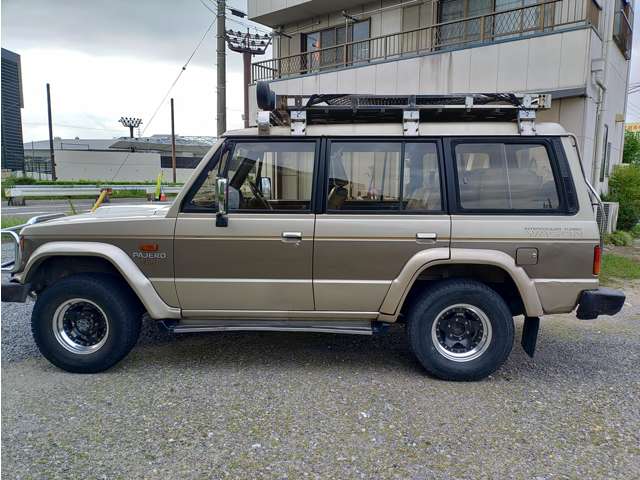 Mitsubishi Pajero 2