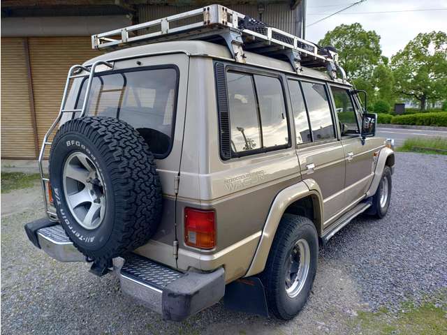 Mitsubishi Pajero 5