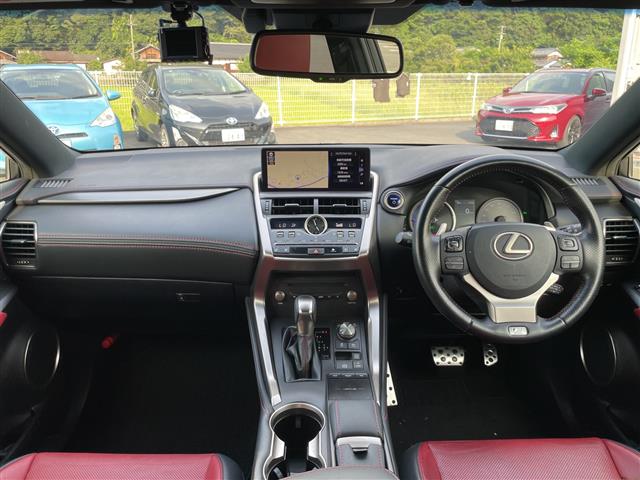 Lexus NX 4