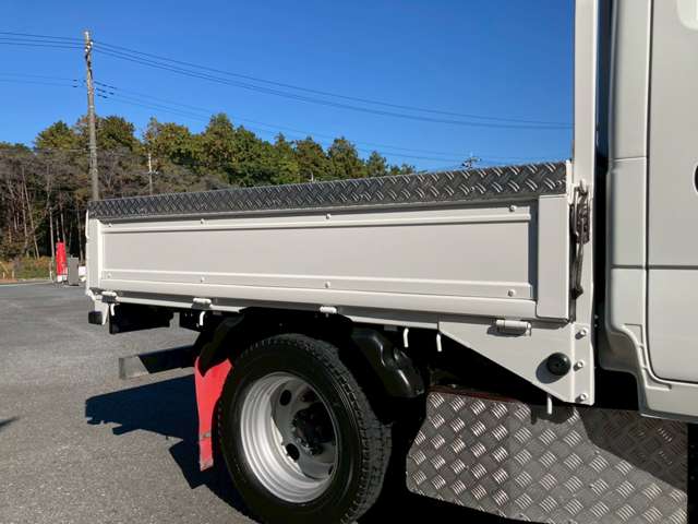 Isuzu Elf 11