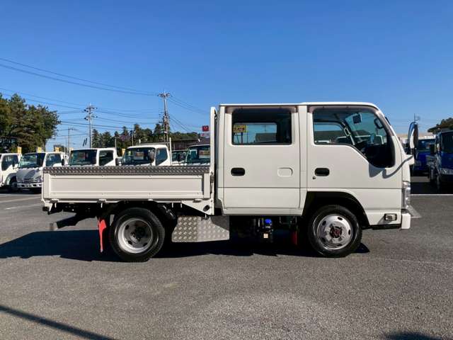 Isuzu Elf 4
