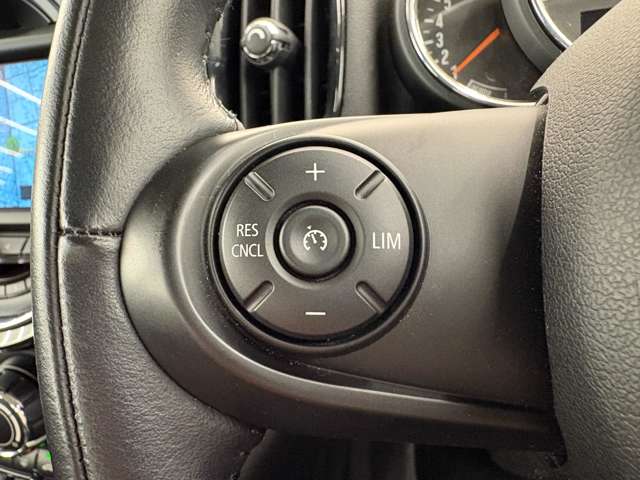 MINI Crossover 6