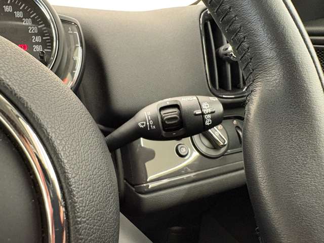 MINI Crossover 9