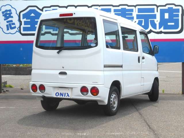 Mitsubishi Minicab Van 6