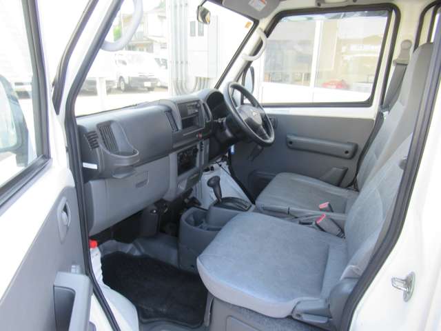 Mitsubishi Minicab Van 9