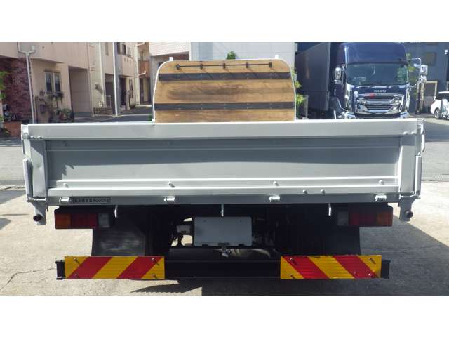 Mitsubishi Fuso Canter 8