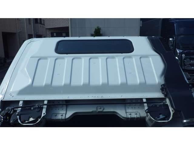 Mitsubishi Fuso Canter 9