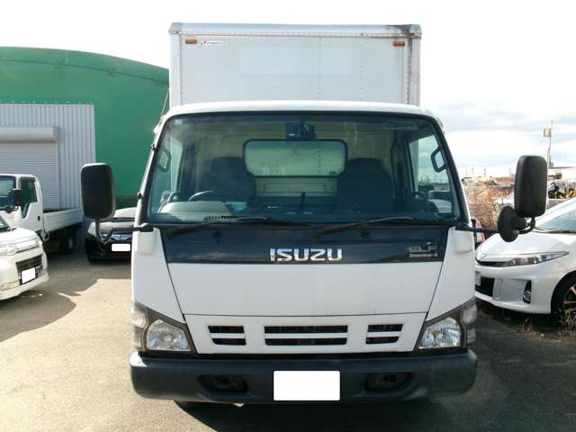 Isuzu Elf 2