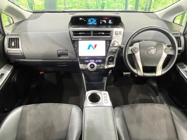 Toyota Prius α 2