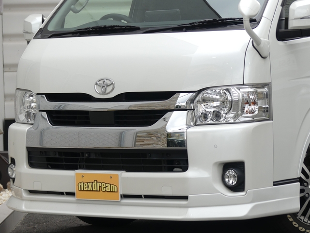 Toyota Hiace 5