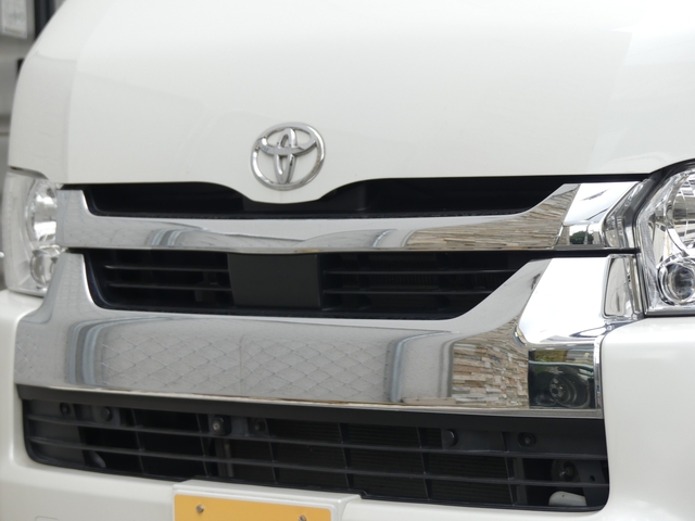 Toyota Hiace 6