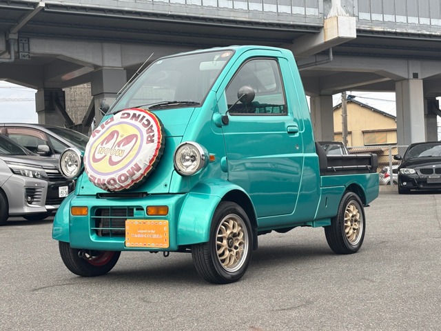 Daihatsu Midget II 6