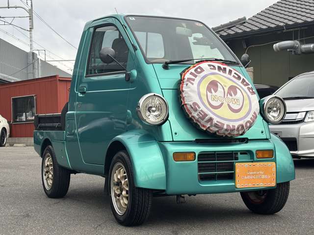 Daihatsu Midget II 10