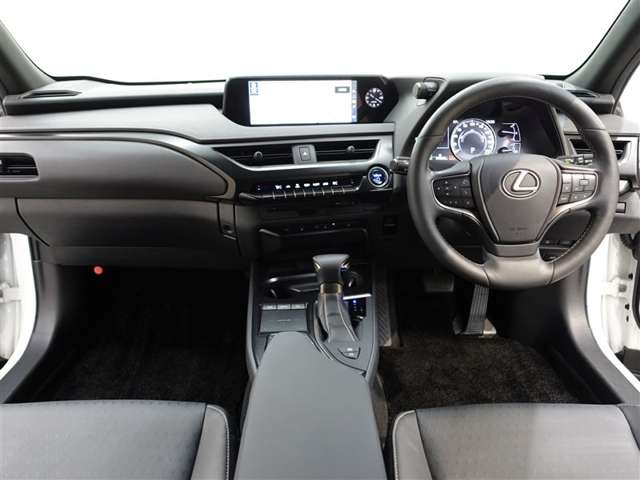 Lexus UX 9