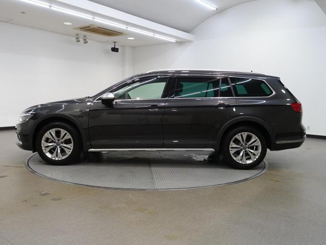 Volkswagen Passat Alltrack 2