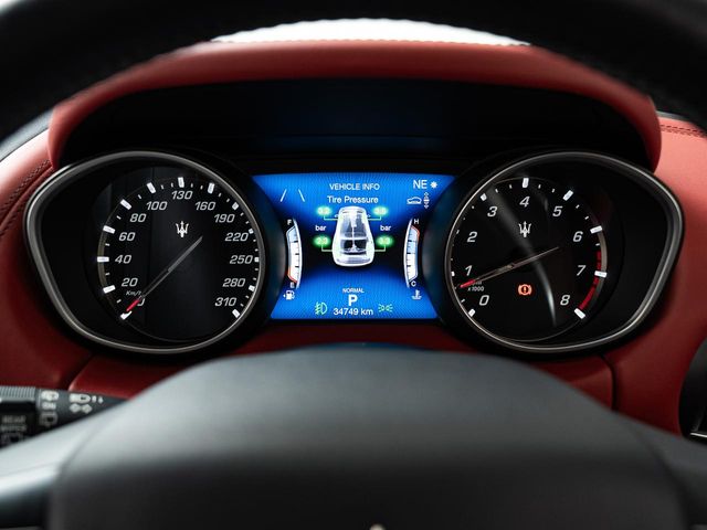 Maserati Levante 12
