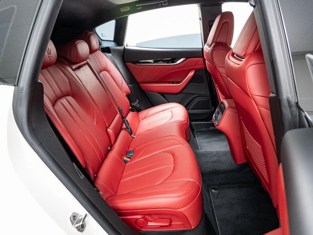 Maserati Levante 9