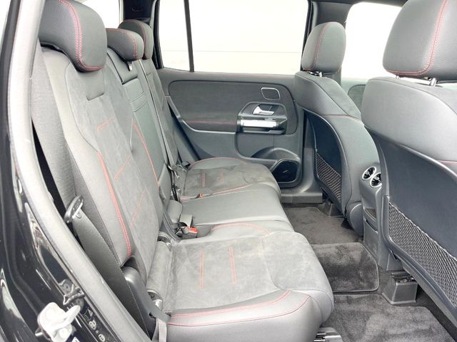 Mercedes-Benz GLB 12