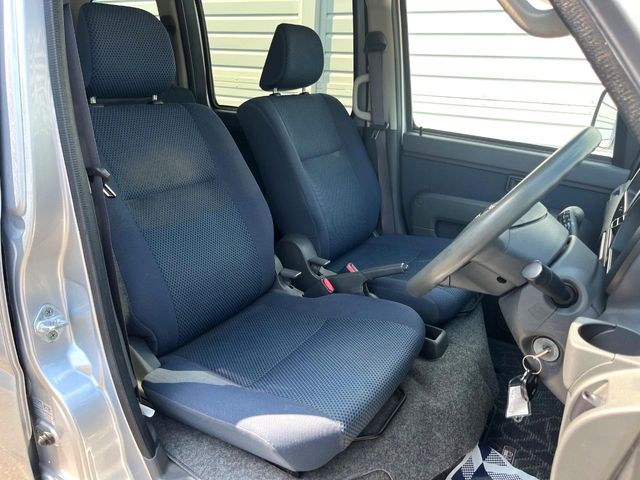 Toyota Pixis Van 7