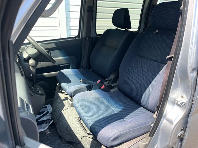 Toyota Pixis Van 9