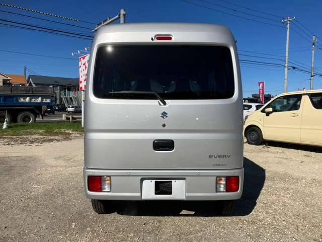 Suzuki Every 12