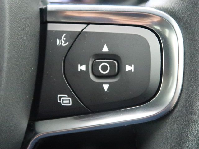 Volvo XC40 12